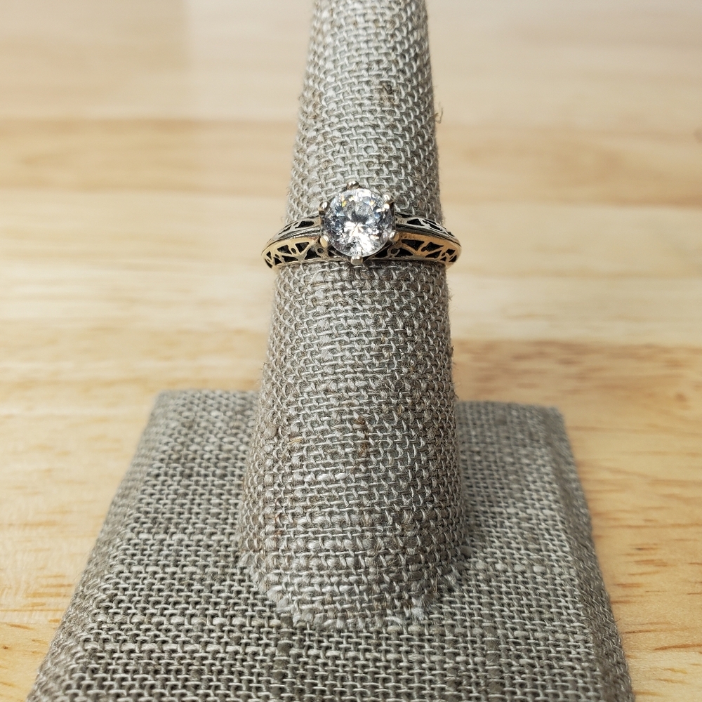 Sterling Silver Pierced Shank Cubic Zirconia Ring Size 7.75 925